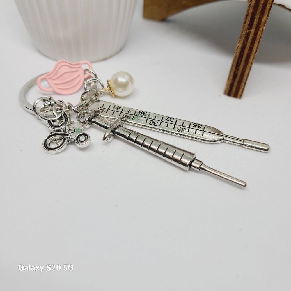 Medical Theme Silver Tone w/Pink‎ Face Mask Keychain NWOT Unisex Gift Utility